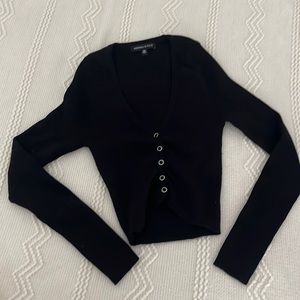 Kendall & Kylie XS Long sleeve button up V-neck sweater.